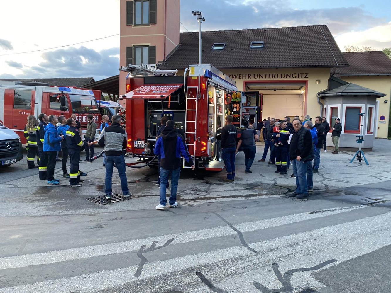 🎉 Unser neues HLF3 ist eingetroffen und einsatzbereit! 🚒🚨
