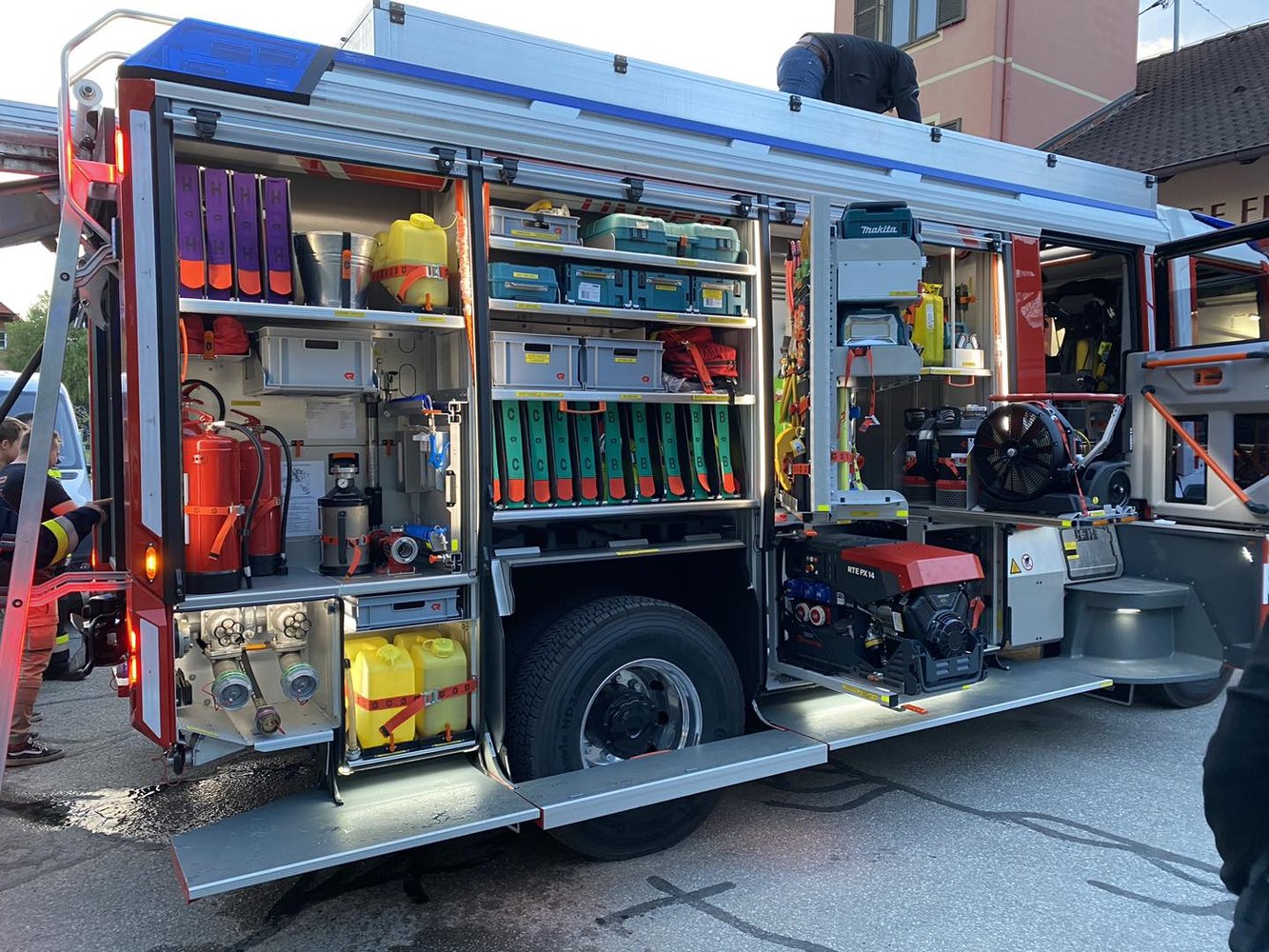 🎉 Unser neues HLF3 ist eingetroffen und einsatzbereit! 🚒🚨