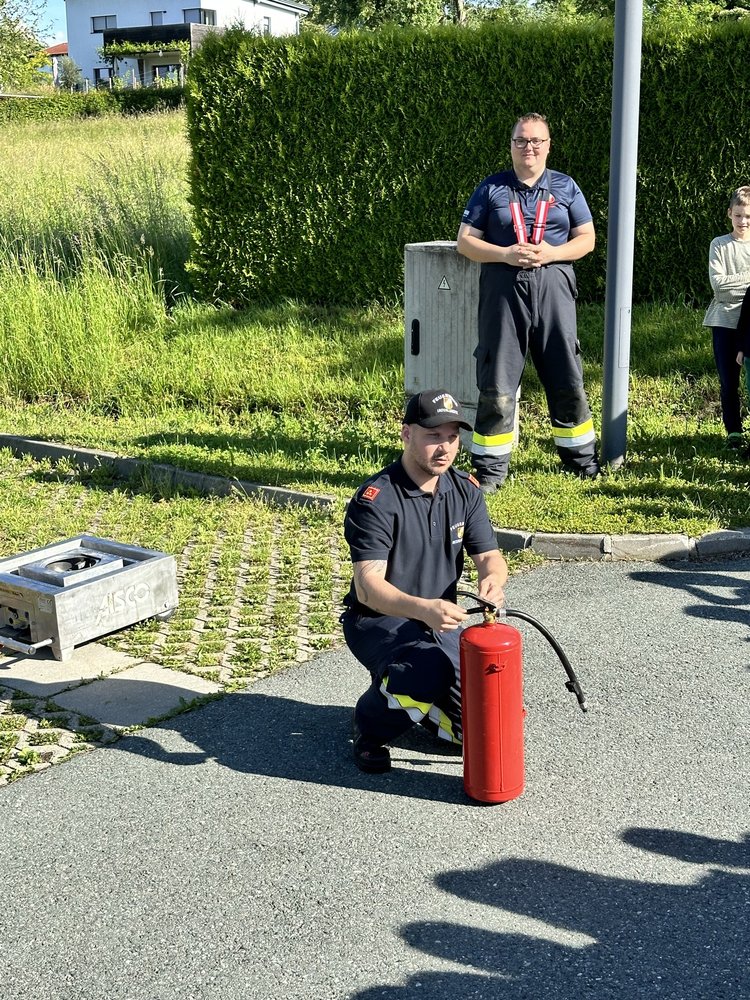 Einblick in die Feuerwehr: Aufregender Tag für die Kinder 🚨🚒