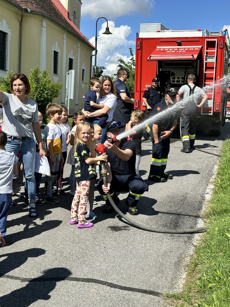 Einblick in die Feuerwehr: Aufregender Tag für die Kinder 🚨🚒